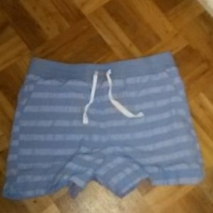 Kids shorts size 14/16 in kids